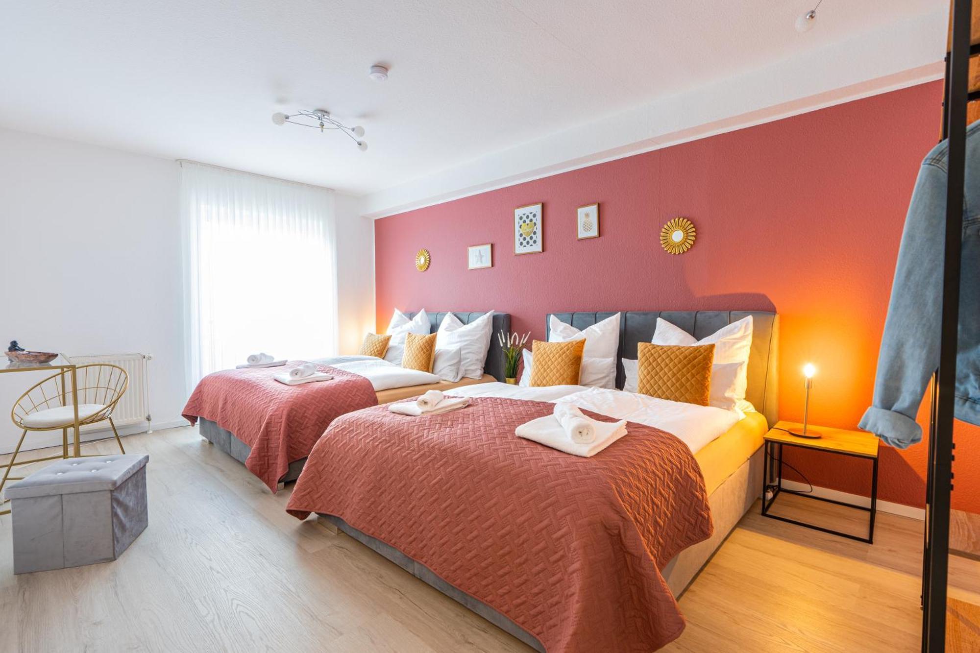 Golden Design Apartment Familie Business 6 Pers Buero Fitnessecke Naehe Messe Dus 1000 Mbit Duisbourg Extérieur photo